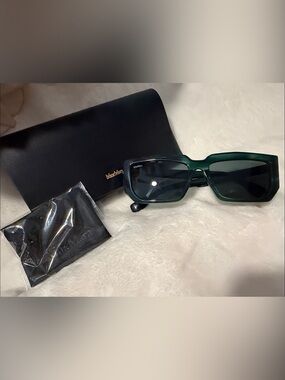 Max Mara GLIMPSE7 MM0126 Green Rectangular Sunglasses Case Cloth